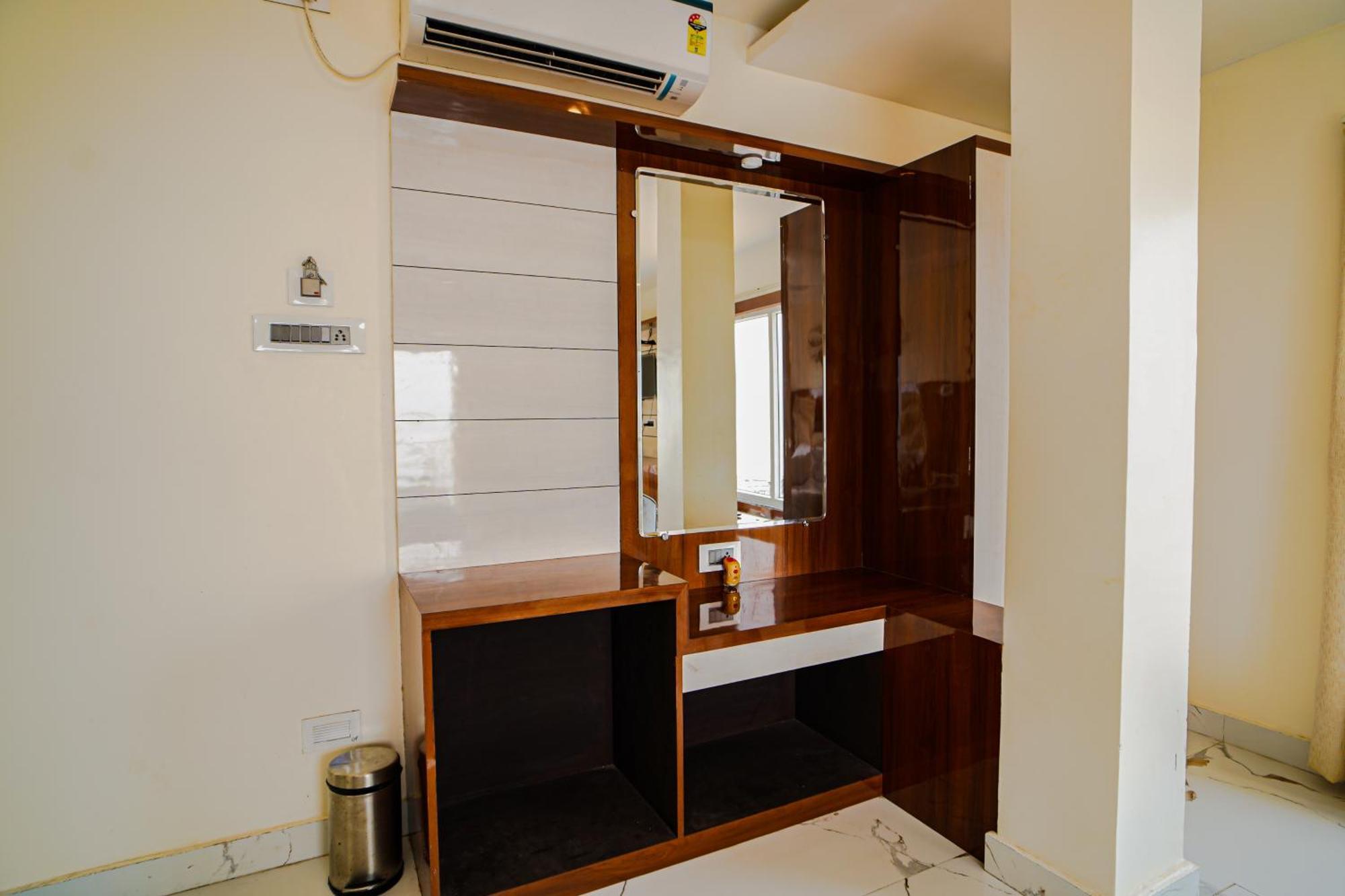 Prasant On Beach Resort !! Lift - Wifi -Restaurant-Parking Facilities-Newly Decorated Room !! Mandarmani Exteriör bild