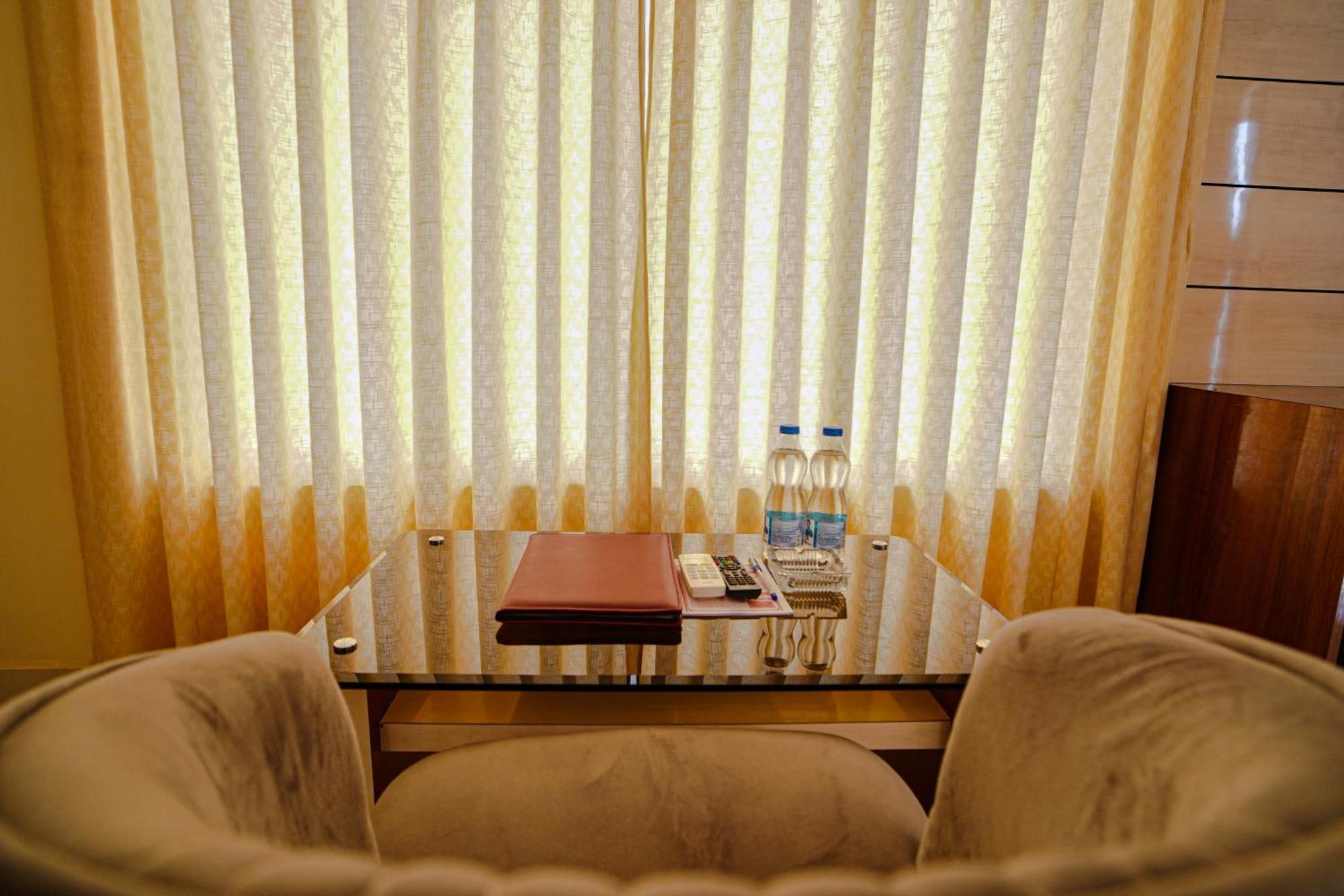 Prasant On Beach Resort !! Lift - Wifi -Restaurant-Parking Facilities-Newly Decorated Room !! Mandarmani Exteriör bild
