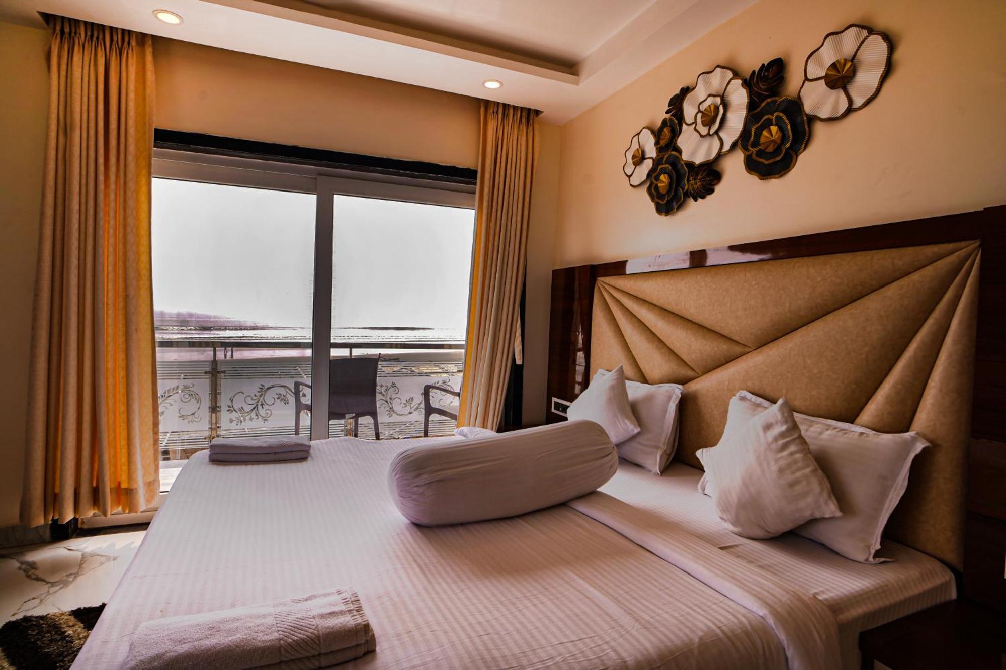 Prasant On Beach Resort !! Lift - Wifi -Restaurant-Parking Facilities-Newly Decorated Room !! Mandarmani Exteriör bild
