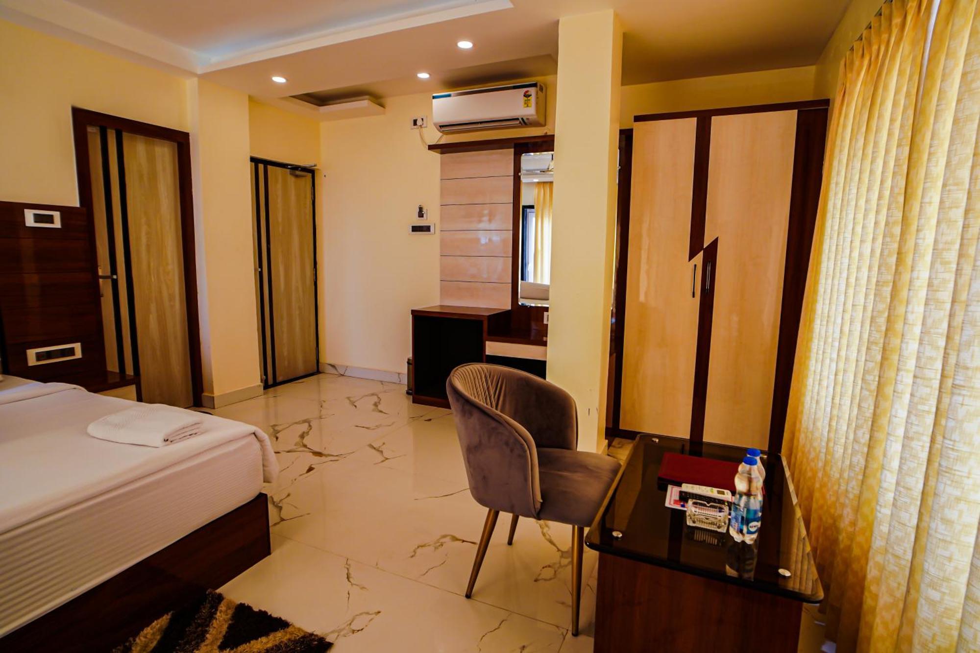Prasant On Beach Resort !! Lift - Wifi -Restaurant-Parking Facilities-Newly Decorated Room !! Mandarmani Exteriör bild