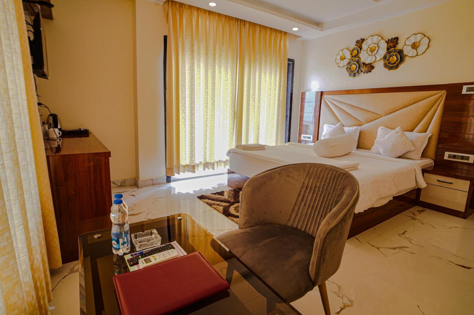 Prasant On Beach Resort !! Lift - Wifi -Restaurant-Parking Facilities-Newly Decorated Room !! Mandarmani Exteriör bild