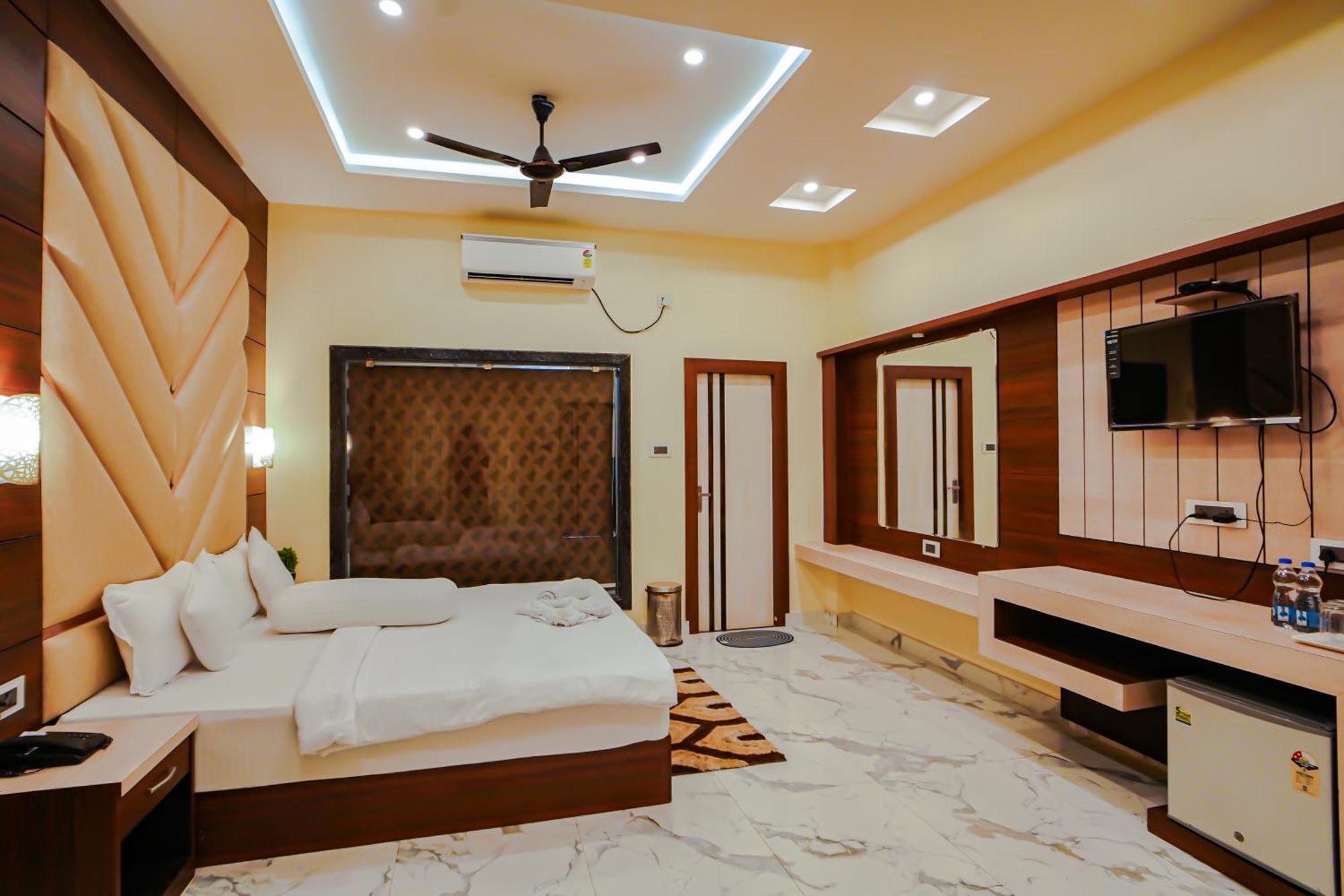 Prasant On Beach Resort !! Lift - Wifi -Restaurant-Parking Facilities-Newly Decorated Room !! Mandarmani Exteriör bild