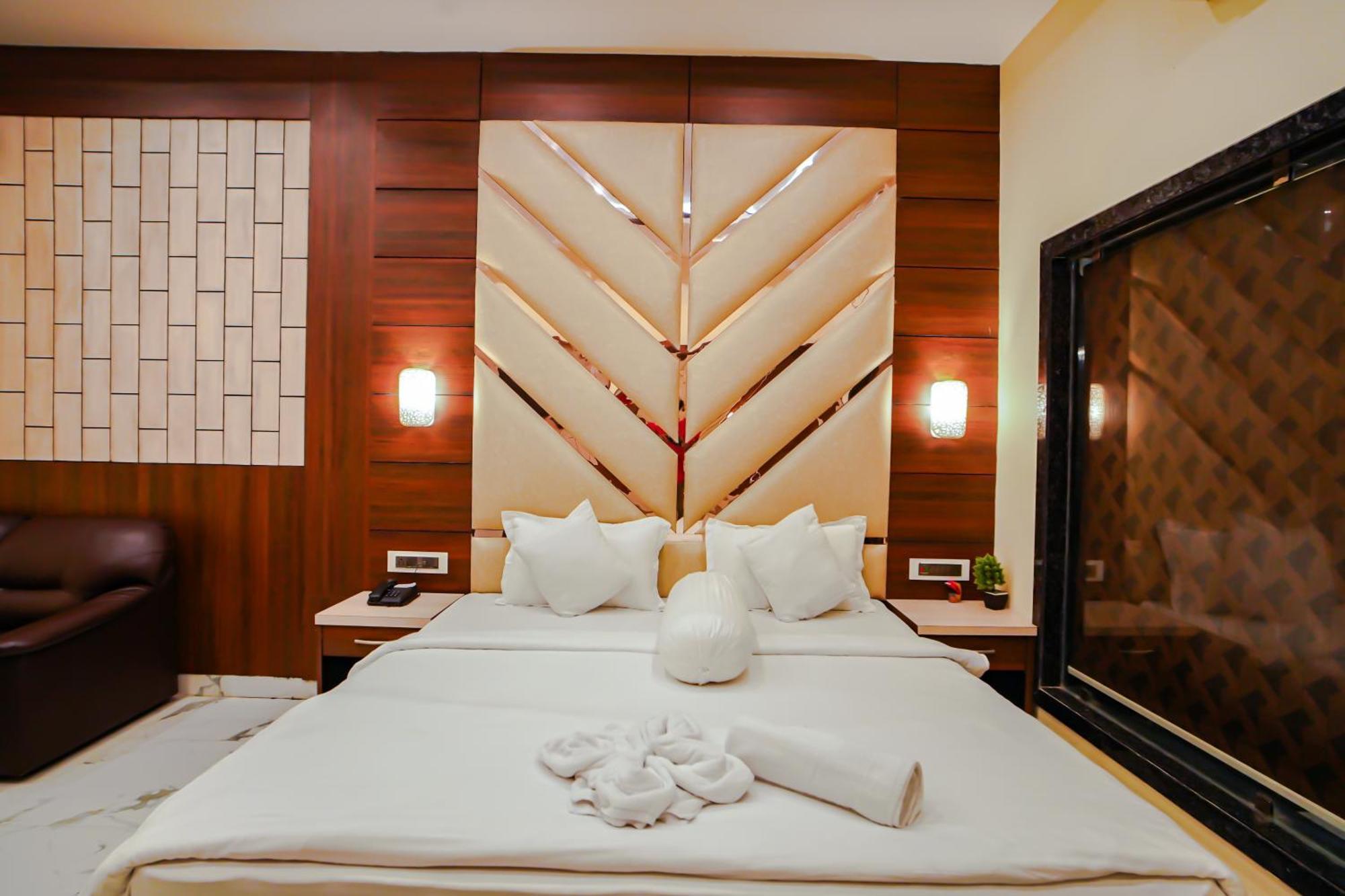 Prasant On Beach Resort !! Lift - Wifi -Restaurant-Parking Facilities-Newly Decorated Room !! Mandarmani Exteriör bild