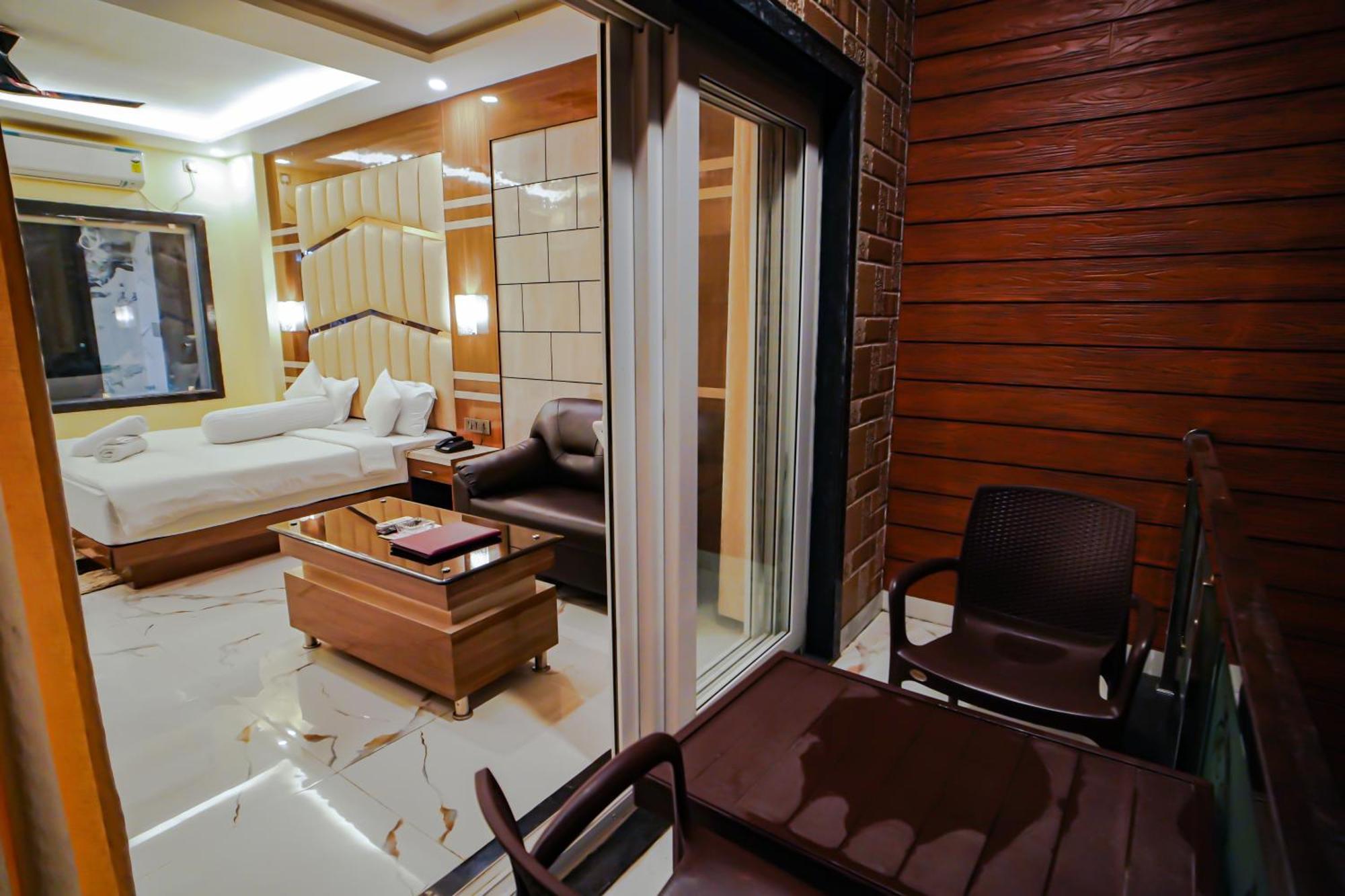 Prasant On Beach Resort !! Lift - Wifi -Restaurant-Parking Facilities-Newly Decorated Room !! Mandarmani Exteriör bild