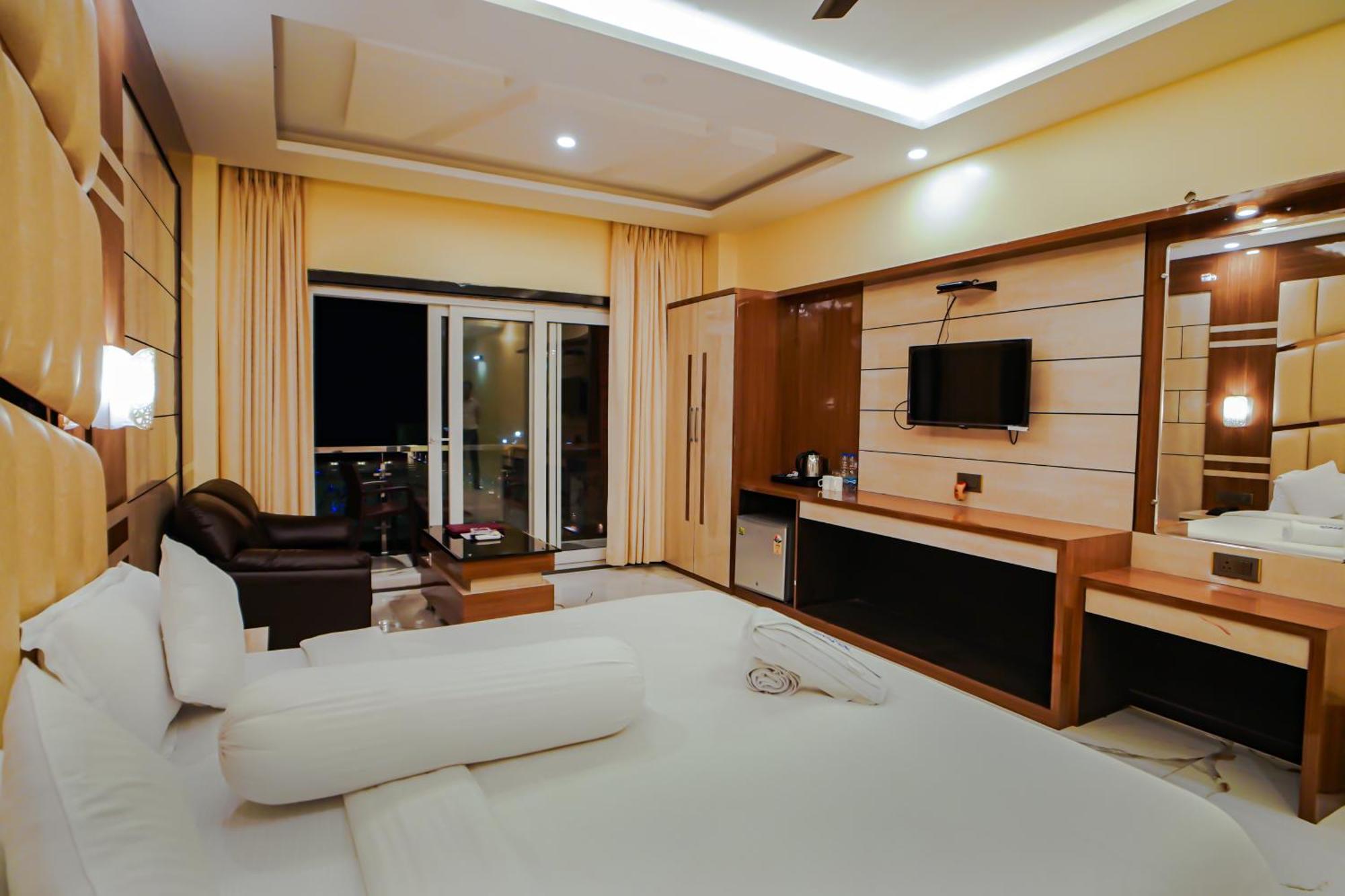 Prasant On Beach Resort !! Lift - Wifi -Restaurant-Parking Facilities-Newly Decorated Room !! Mandarmani Exteriör bild