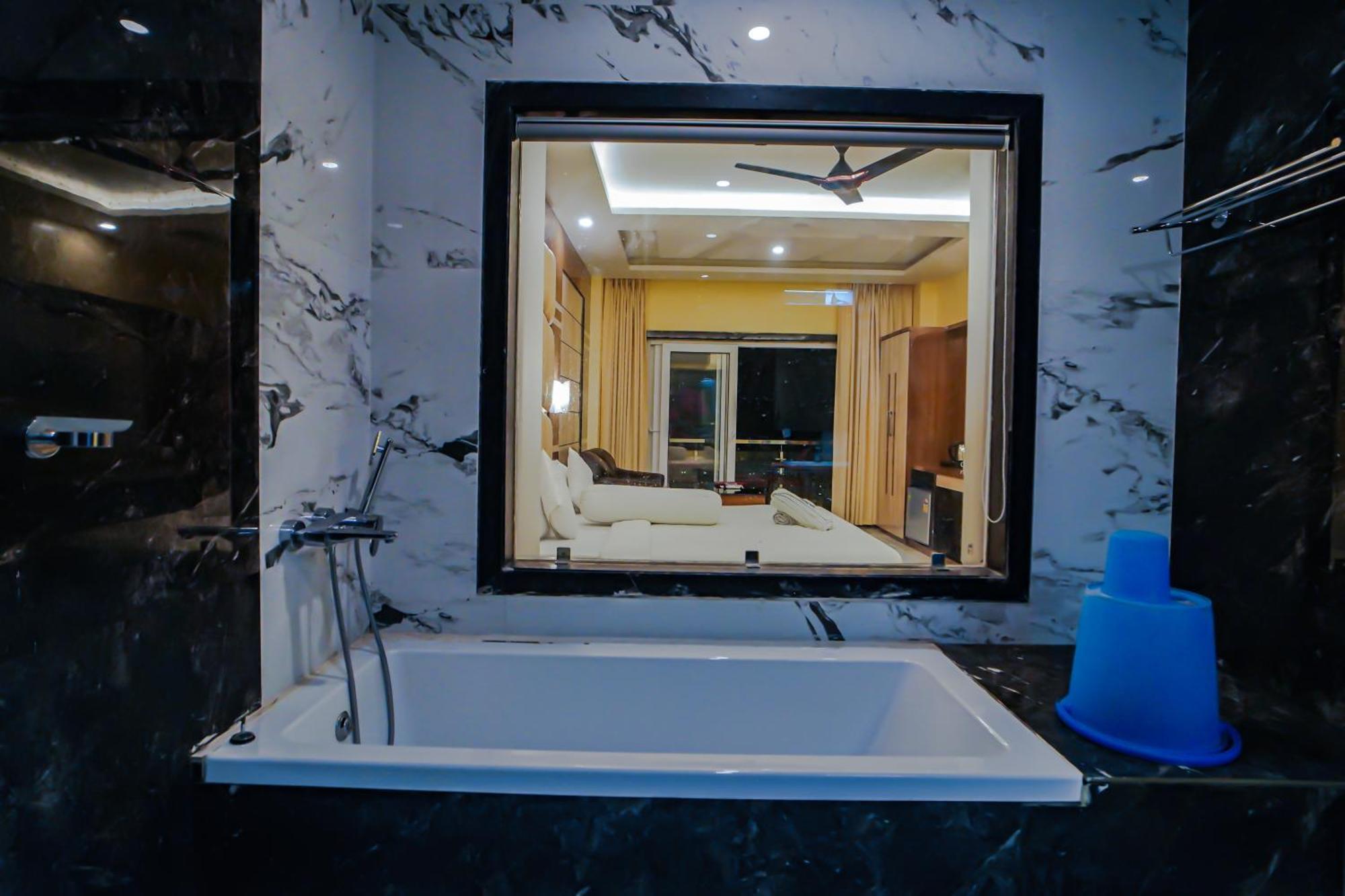 Prasant On Beach Resort !! Lift - Wifi -Restaurant-Parking Facilities-Newly Decorated Room !! Mandarmani Exteriör bild