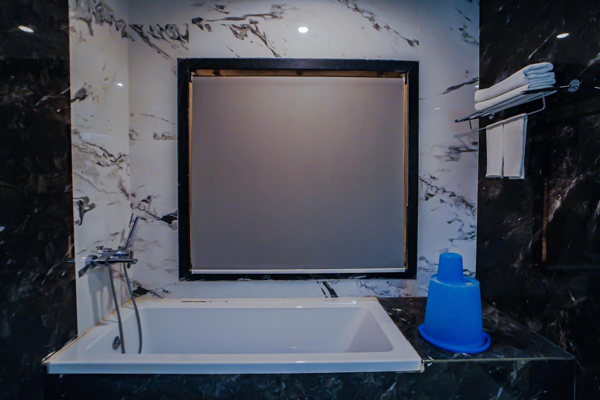 Prasant On Beach Resort !! Lift - Wifi -Restaurant-Parking Facilities-Newly Decorated Room !! Mandarmani Exteriör bild