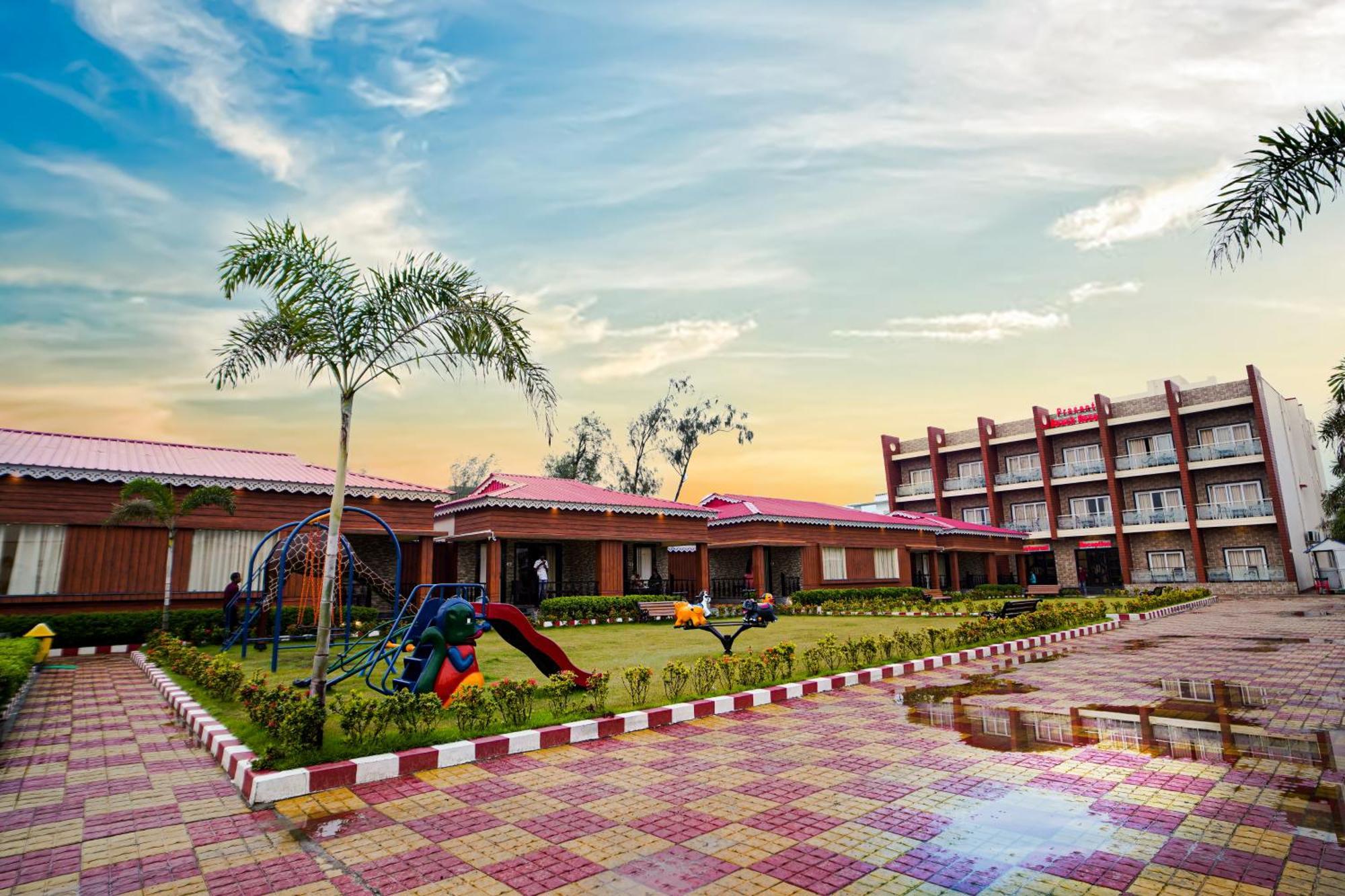 Prasant On Beach Resort !! Lift - Wifi -Restaurant-Parking Facilities-Newly Decorated Room !! Mandarmani Exteriör bild