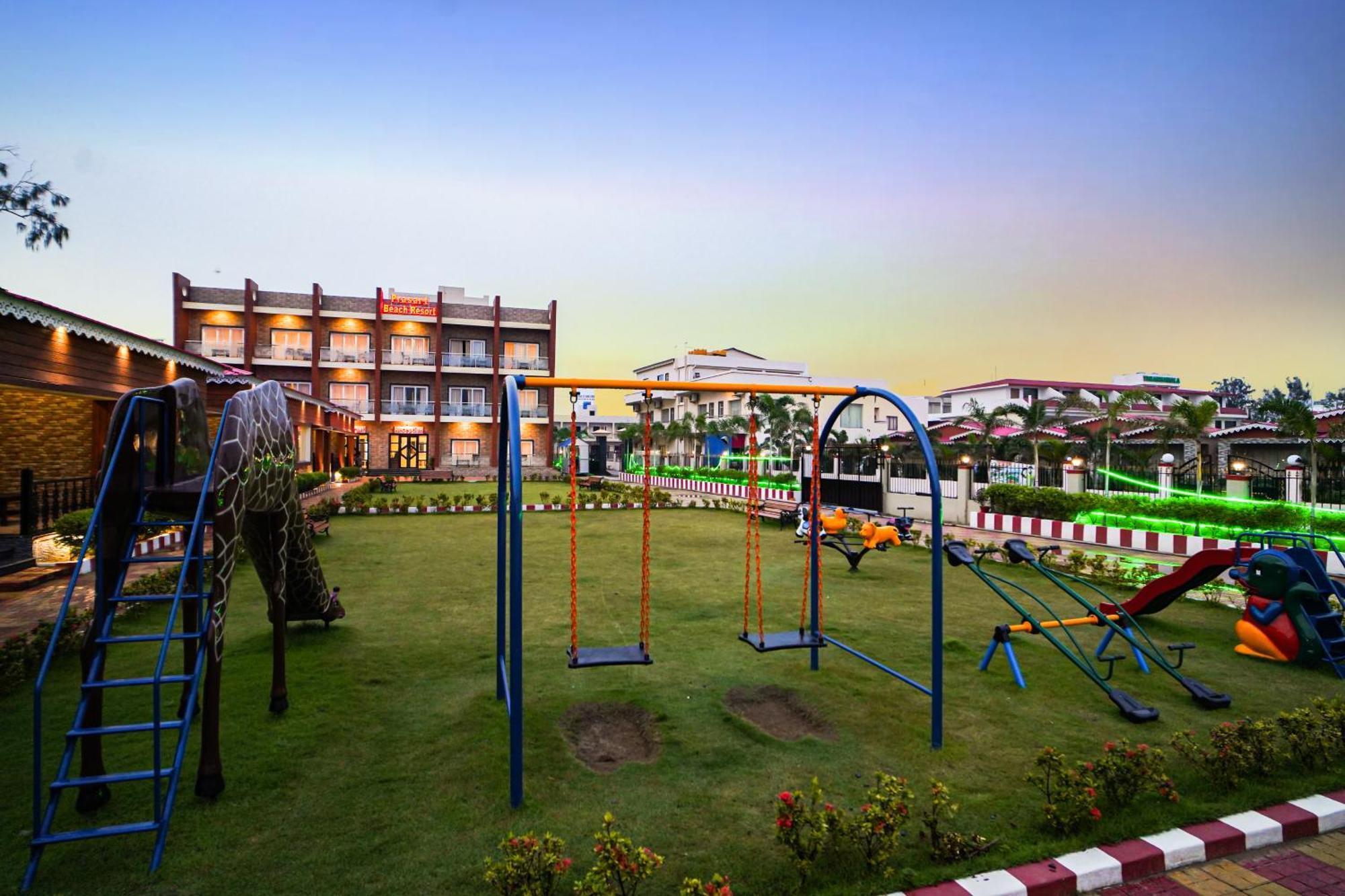 Prasant On Beach Resort !! Lift - Wifi -Restaurant-Parking Facilities-Newly Decorated Room !! Mandarmani Exteriör bild