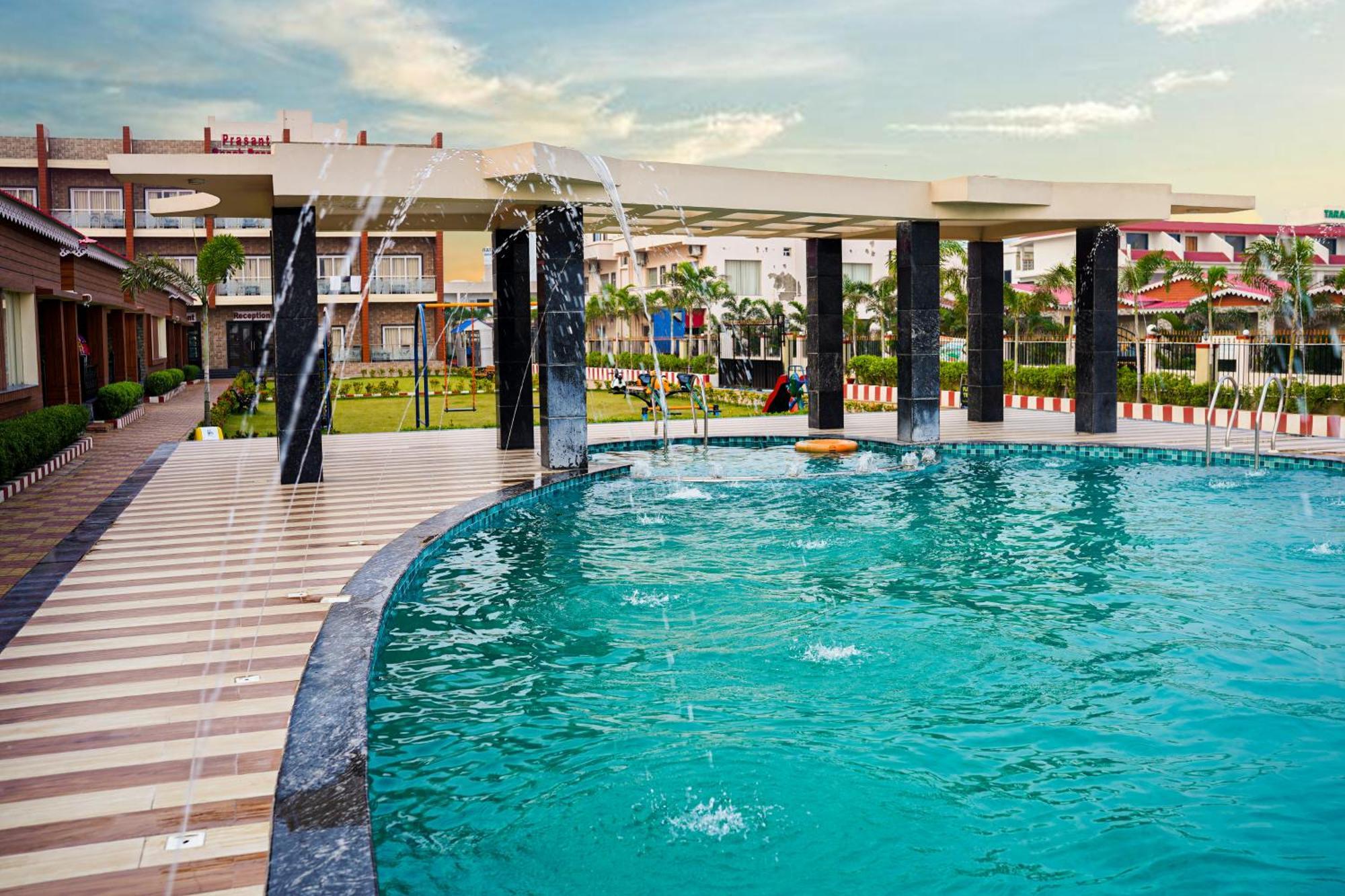 Prasant On Beach Resort !! Lift - Wifi -Restaurant-Parking Facilities-Newly Decorated Room !! Mandarmani Exteriör bild